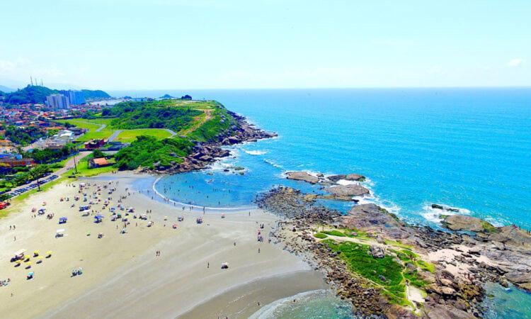 Casa Com Piscina , Churrasqueira, Wi-Fi, Em Rua De Areia A 1Km Da Praia, Bairro Sussegado, Proibido Uso De Som Extremamente Alto Ideal Para Descansar Itanhaém Exterior foto