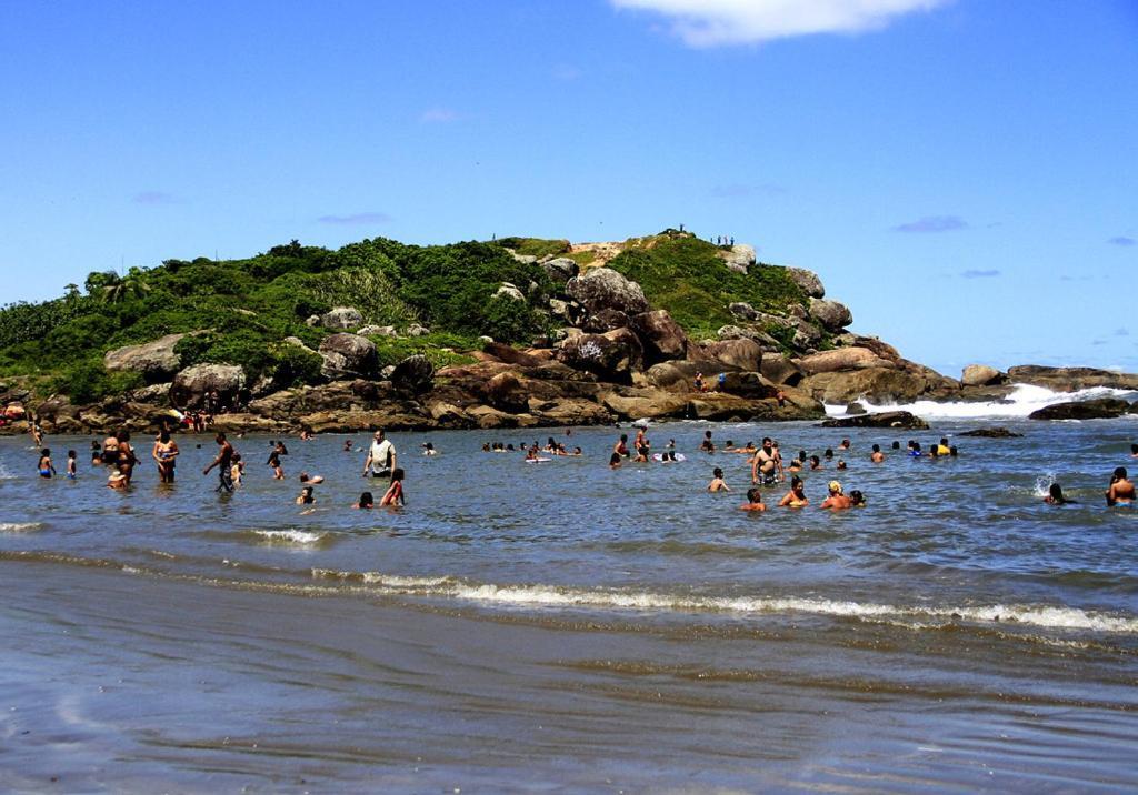 Casa Com Piscina , Churrasqueira, Wi-Fi, Em Rua De Areia A 1Km Da Praia, Bairro Sussegado, Proibido Uso De Som Extremamente Alto Ideal Para Descansar Itanhaém Exterior foto